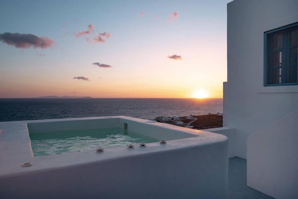 Santorini Sea View Apartments Vourvoúlos Exteriör bild